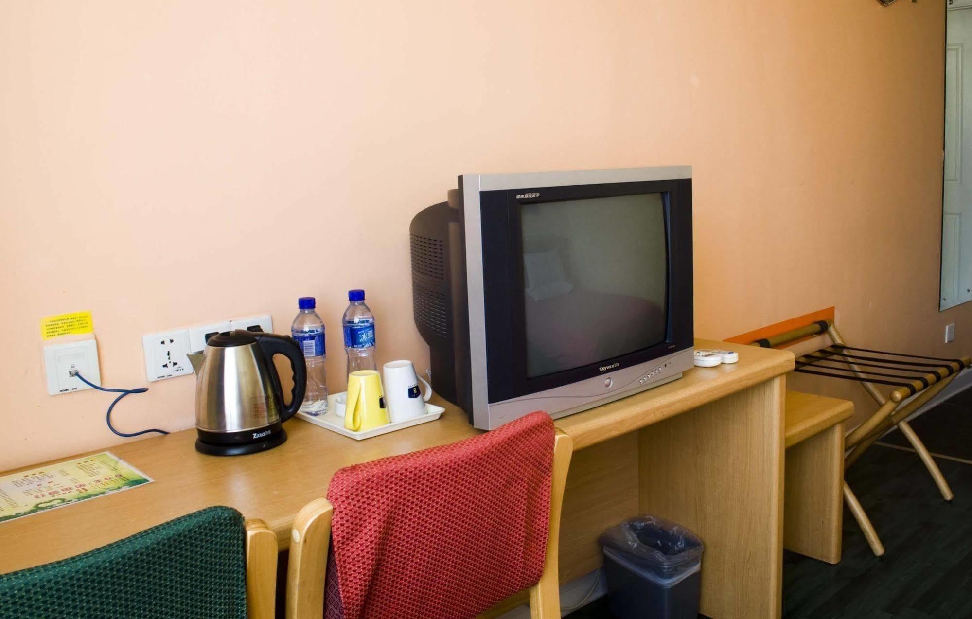 Home Inn Changchun Dajing Road Ouya Outlets Экстерьер фото